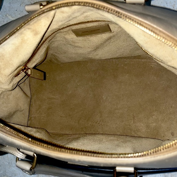 Saint Laurent Classic 12 Duffle Bag - Picture 6 of 7